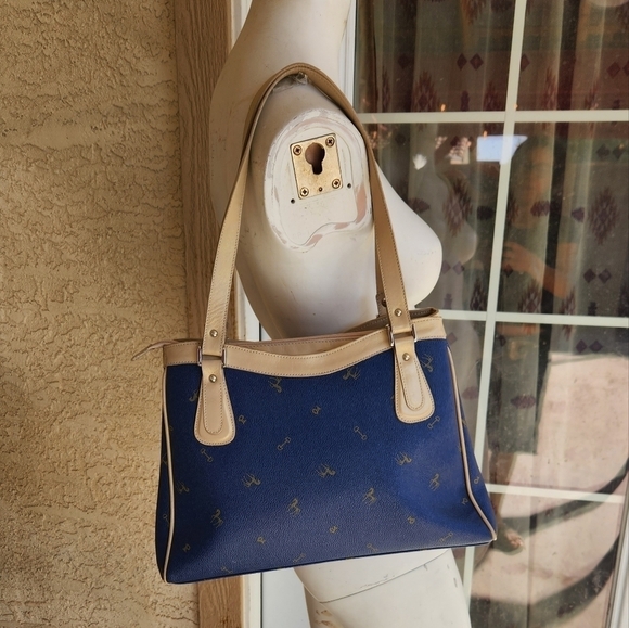 Petusco Genuine Leather Equestrian Pattern Made in Spain Handbag - Picture 5 of 12